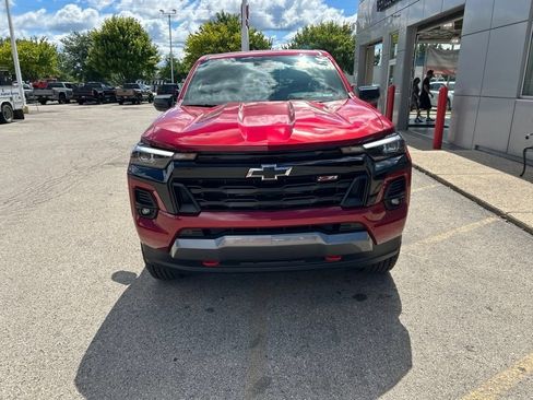 Used 2023 Chevrolet Colorado Z71 w/ Z71 Convenience Package 2 AWD/4WD image 2