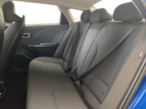 Used 2025 Kia K4 FWD image 18