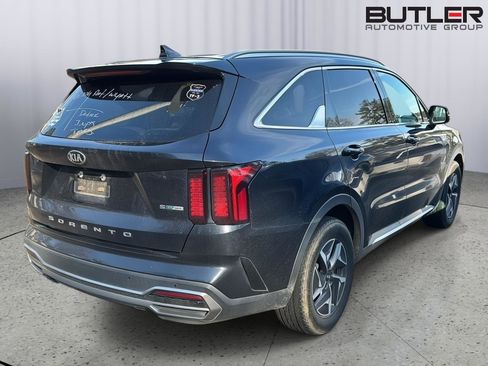 Used 2021 Kia Sorento S image 5