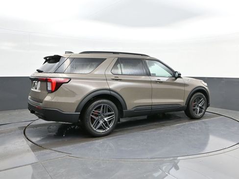 New 2026 Ford Explorer ST-Line w/ ST-Line Street Pack image 15
