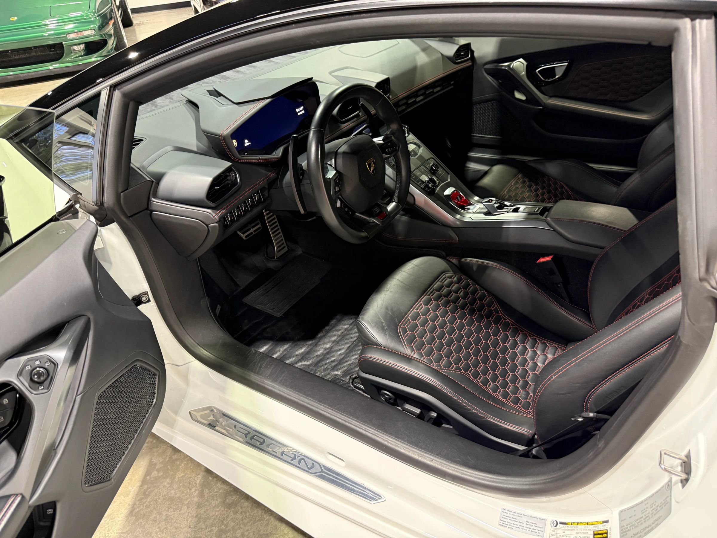 Used 2017 Lamborghini Huracan LP 580-2 RWD image 42