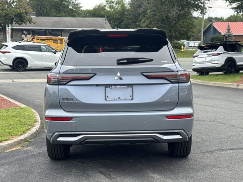 New 2026 Mitsubishi Outlander AWD image 4