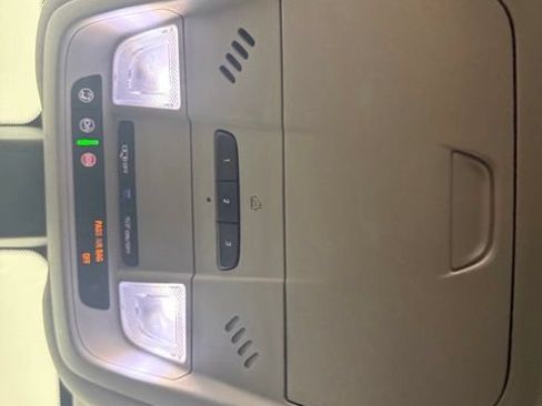 Used 2018 Chevrolet Equinox LT FWD image 15