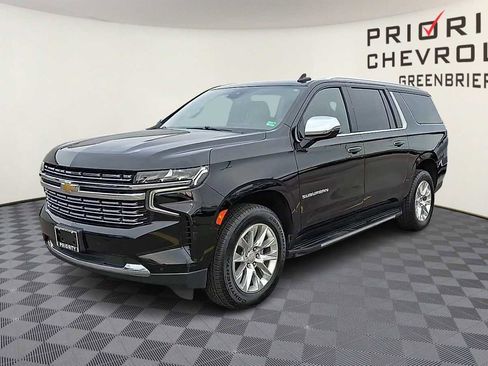 Used 2024 Chevrolet Suburban Premier image 4