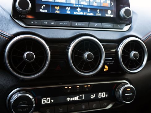 Used 2023 Nissan Sentra SR w/ SR Premium Package image 31