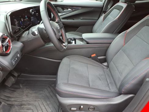 Used 2024 Chevrolet Blazer EV RS image 11