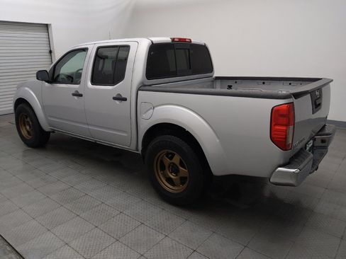 Used 2019 Nissan Frontier SV RWD image 3
