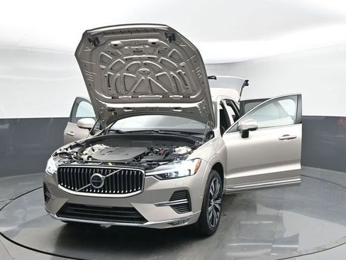 Used 2023 Volvo XC60 B5 Plus w/ Protection Package Premier image 53