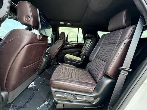 Certified 2023 Cadillac Escalade Sport Platinum AWD/4WD image 33