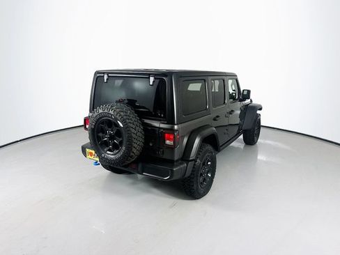 Used 2023 Jeep Wrangler Unlimited w/ Convenience Group AWD/4WD image 9
