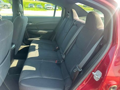 Used 2014 Chrysler 200 LX FWD image 10