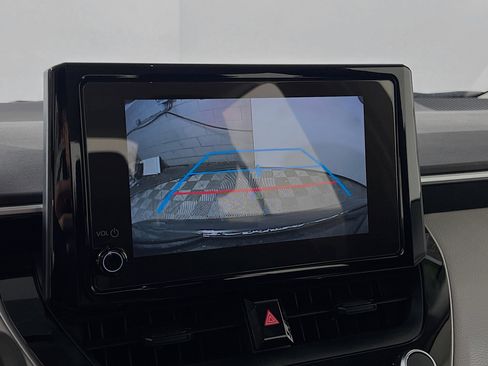 Used 2025 Toyota Corolla LE FWD image 28