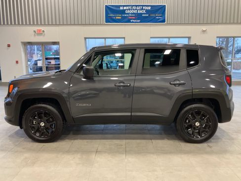Used 2023 Jeep Renegade Latitude image 8
