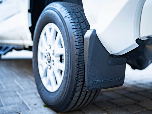 Used 2025 Toyota Tacoma SR5 image 41