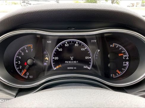 Used 2021 Jeep Grand Cherokee Limited image 12