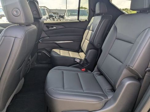 New 2025 Chevrolet Traverse LT w/ Enhanced Driving Package image 15