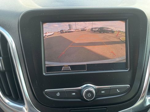 Used 2023 Chevrolet Equinox LS w/ LS Convenience Package FWD image 16