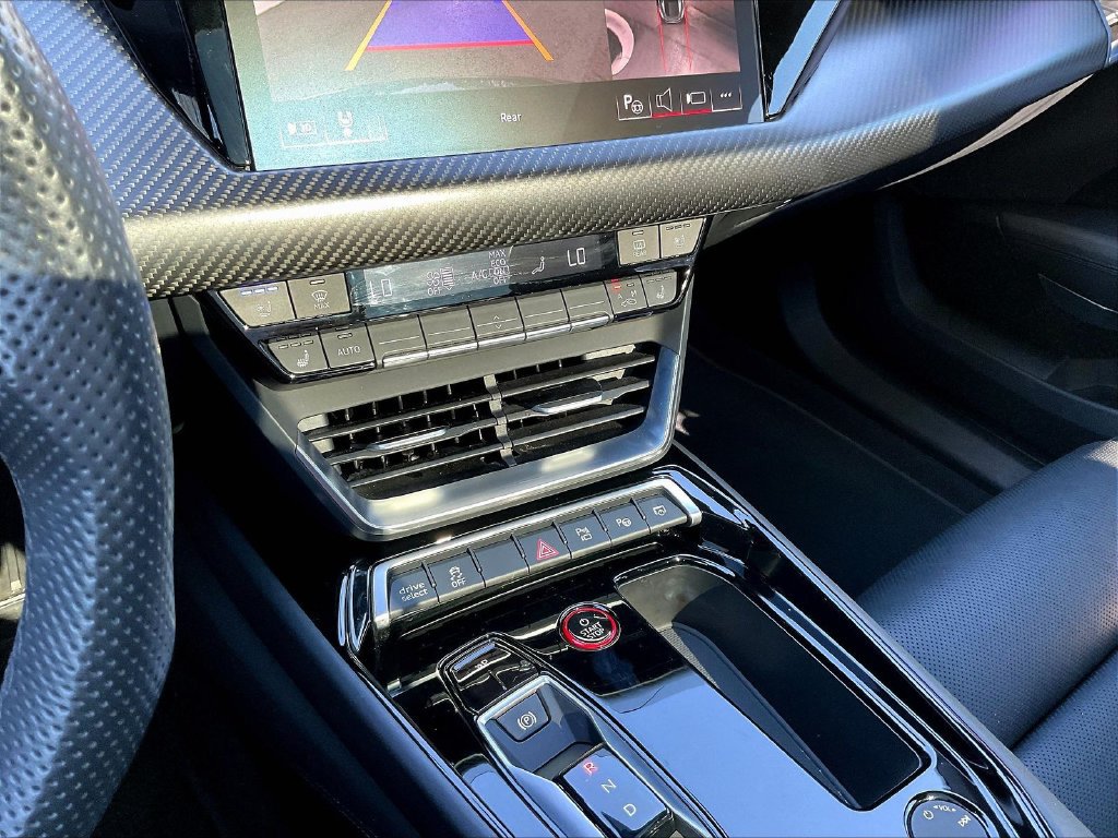 Used 2024 Audi RS e-tron GT w/ Carbon Performance Package AWD/4WD image 17