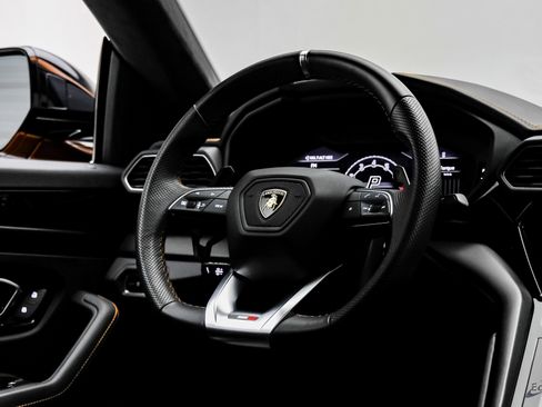 Used 2024 Lamborghini Urus S image 56