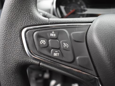 Used 2017 Chevrolet Cruze LT image 10