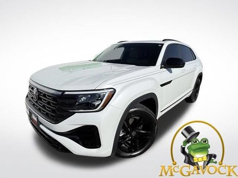 Used 2025 Volkswagen Atlas Cross Sport SEL R-Line AWD/4WD image 1