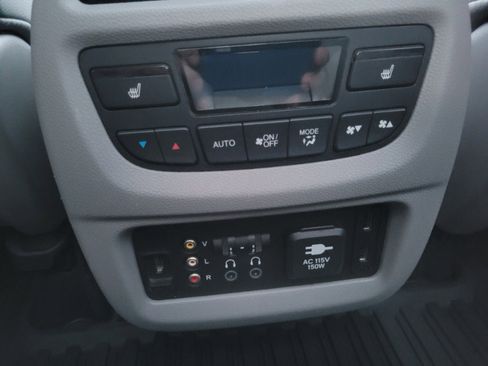 Used 2018 Honda Pilot Elite image 26