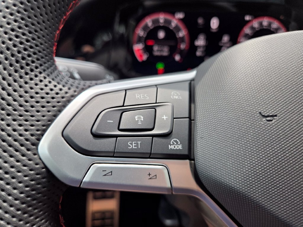 New 2026 Volkswagen GTI SE FWD image 13