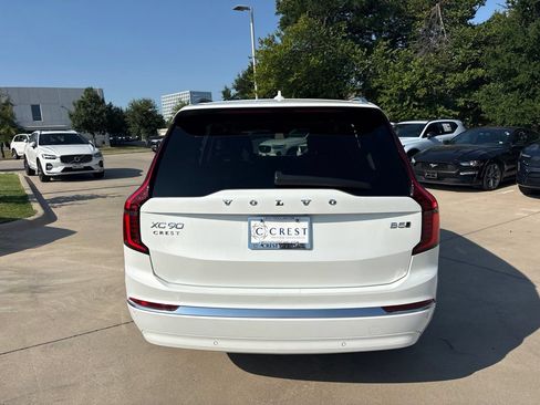 Used 2025 Volvo XC90 B5 Core AWD/4WD image 6