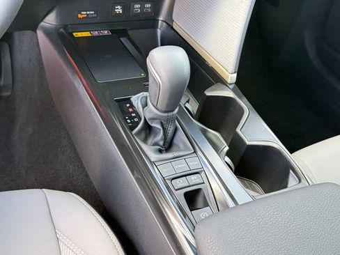 Used 2026 Toyota Camry SE w/ Convenience Package FWD image 23