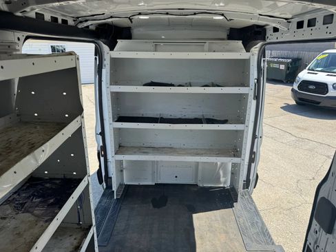 Used 2020 Ford Transit 250 Medium Roof RWD image 10