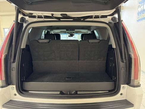 Used 2017 Cadillac Escalade Premium Luxury image 53