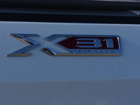 Used 2025 GMC Sierra 1500 SLT image 13