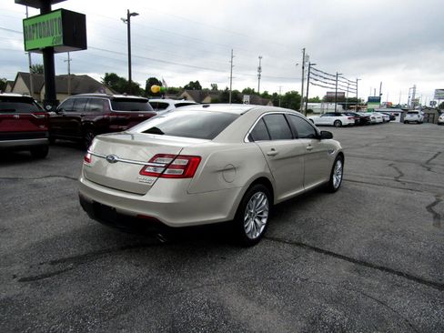 Used 2017 Ford Taurus Limited image 7