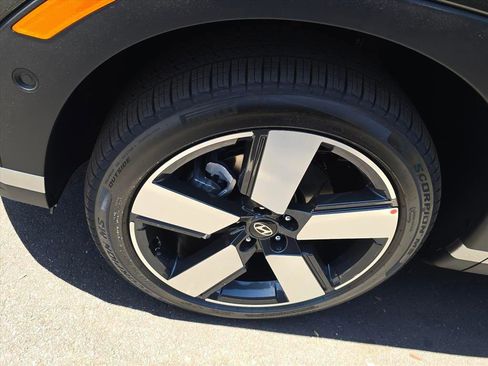 New 2026 Hyundai Santa Fe Limited AWD/4WD image 7