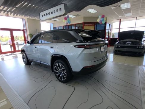 New 2025 Jeep Wagoneer S Limited image 3