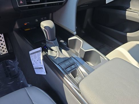 New 2025 Toyota Camry SE image 23