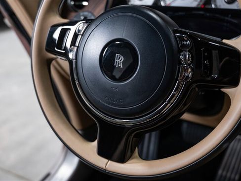 Used 2019 Rolls-Royce Wraith RWD image 46