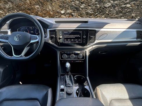 Used 2021 Volkswagen Atlas Cross Sport SEL Premium image 15