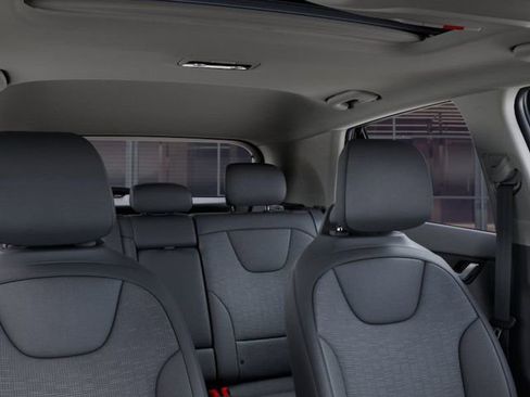 New 2025 Kia Niro FWD image 32