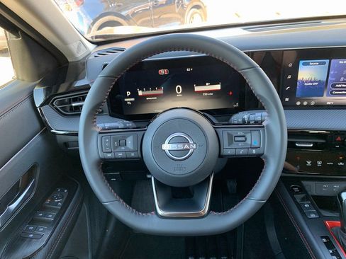 New 2026 Nissan Kicks SR image 8