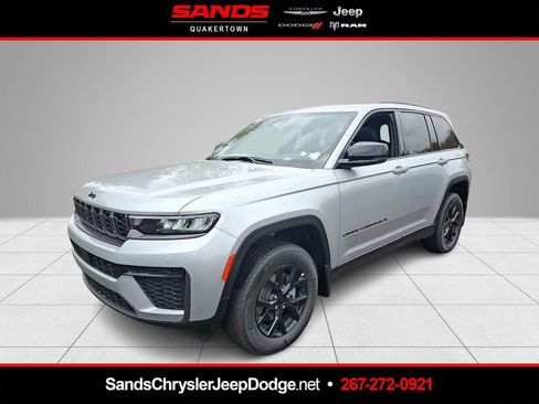 New 2026 Jeep Grand Cherokee Altitude AWD/4WD image 1