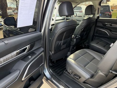 Used 2023 Kia Telluride SX image 12