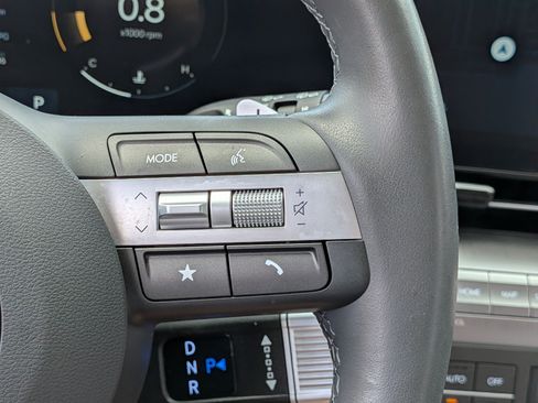 Used 2025 Hyundai Kona SEL FWD image 25