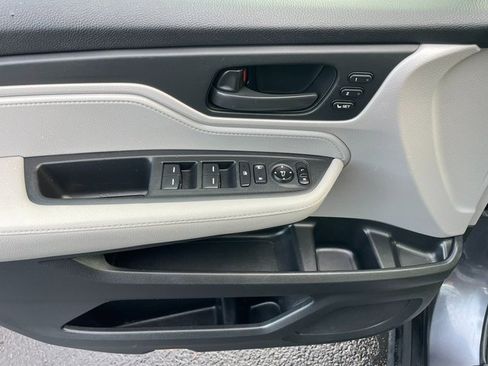 Used 2018 Honda Odyssey EX-L image 13