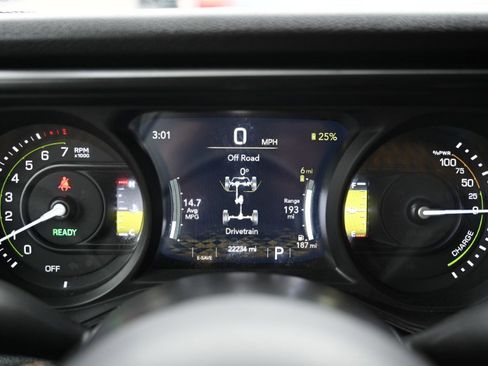 Used 2024 Jeep Wrangler Unlimited AWD/4WD image 26