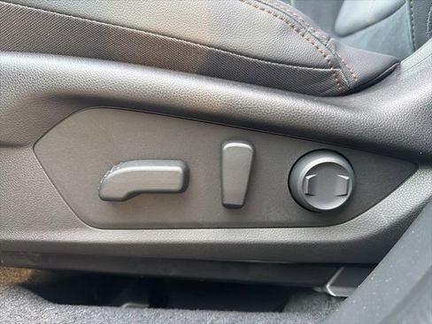 Used 2025 Subaru Forester Touring image 10