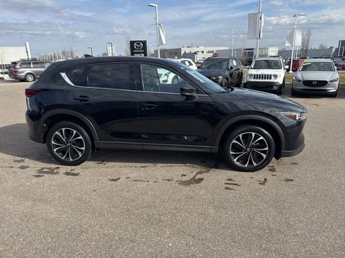 Used 2023 MAZDA CX-5 AWD 2.5 S w/ Premium Package image 4