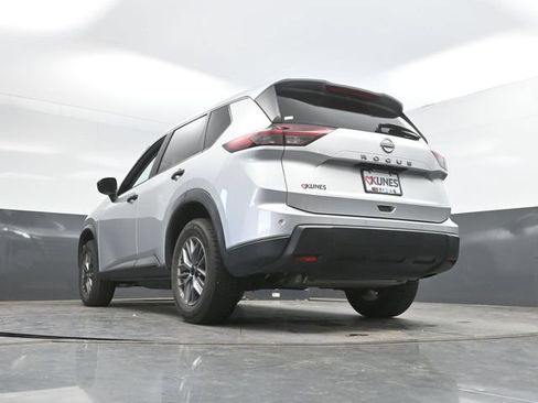 Used 2024 Nissan Rogue S FWD image 49