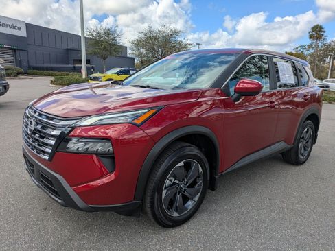 Certified 2025 Nissan Rogue SV image 8