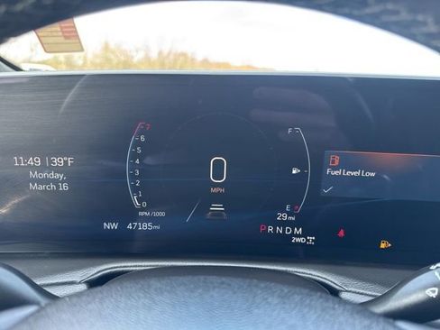 Used 2024 Cadillac XT4 Premium Luxury image 16